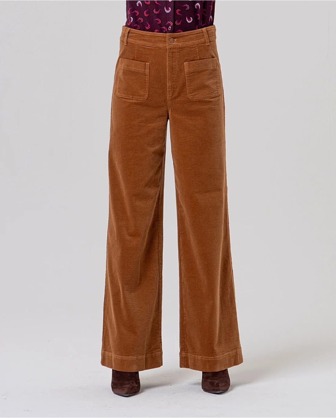 Pantaloni larghi con tasche a toppa 556TASS523 75 SURKANA 