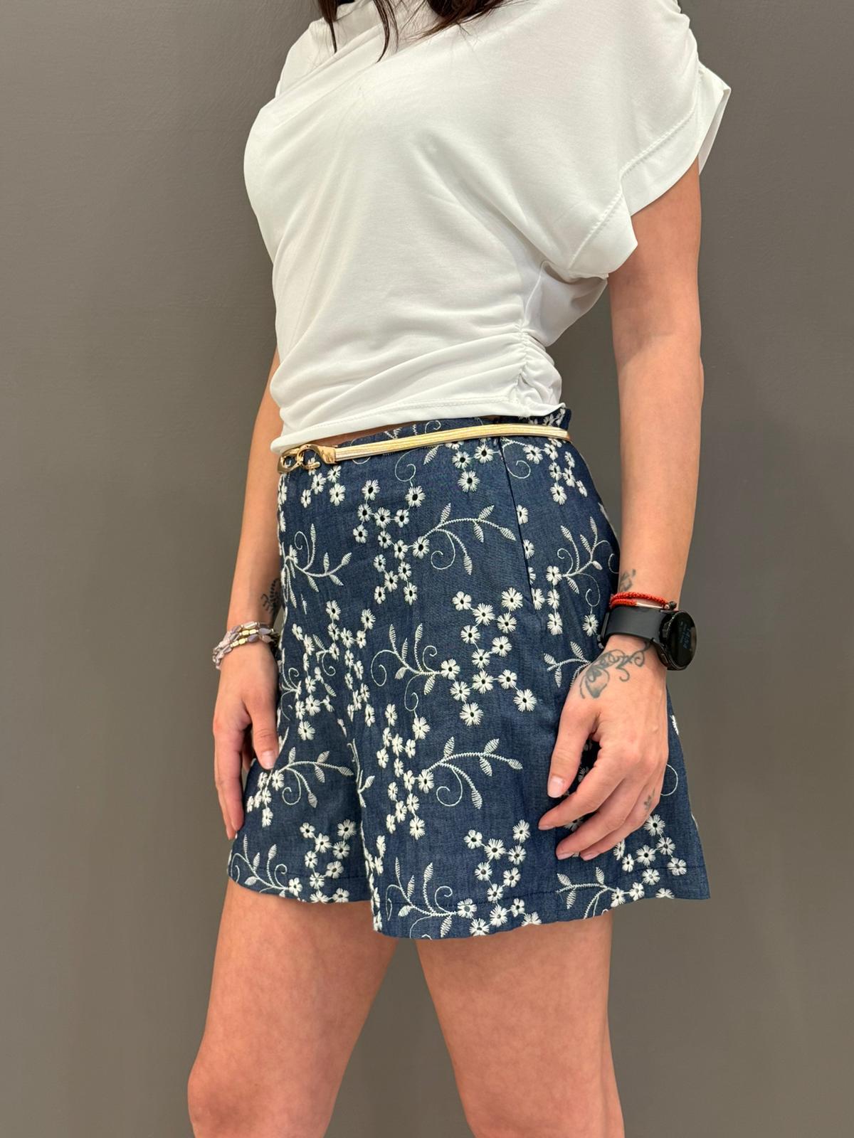 Short tela denim con ricami OMPT113 DE CRISTINA GAVIOLI 