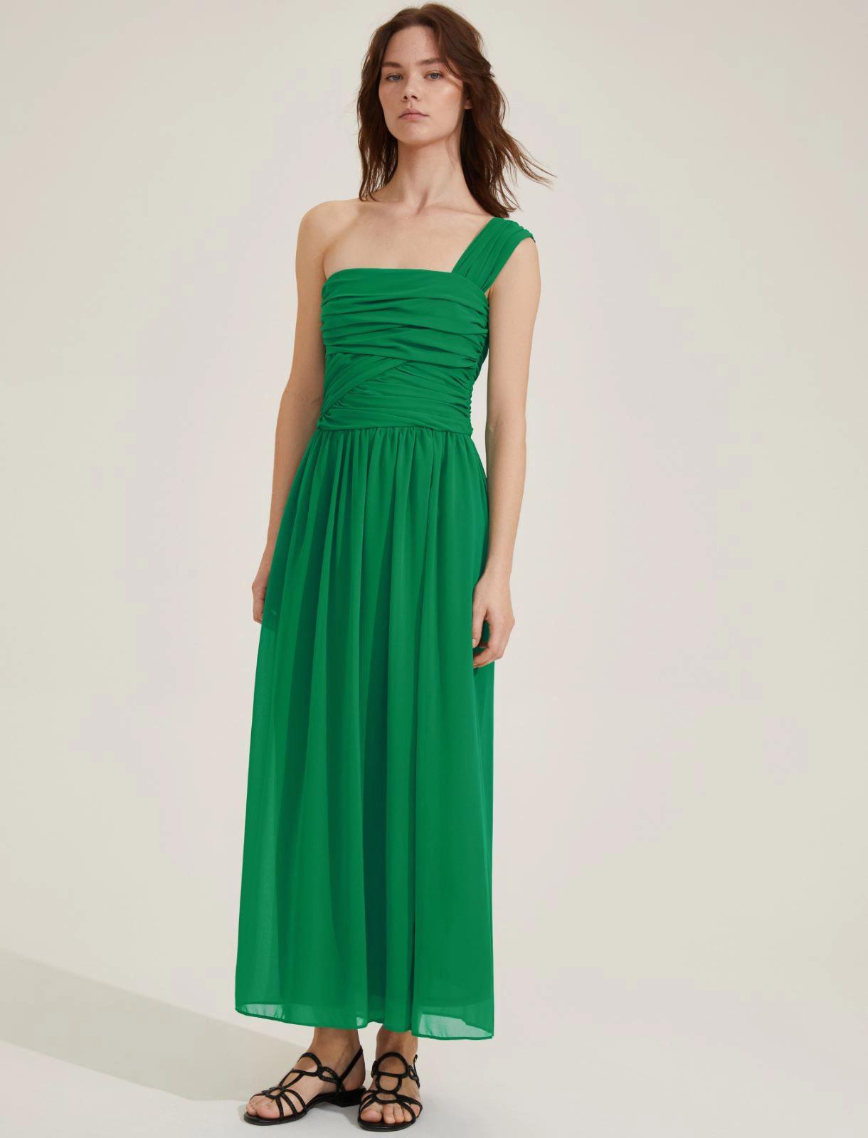 Abito in  georgette con arricci monospalla