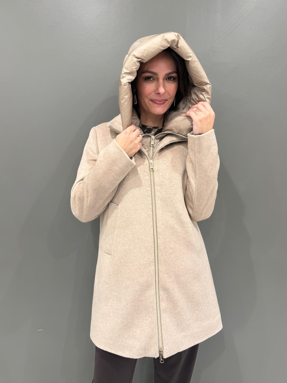Cappotto con zip e pettorina imbottita 20352 BE CRISTINA GAVIOLI 