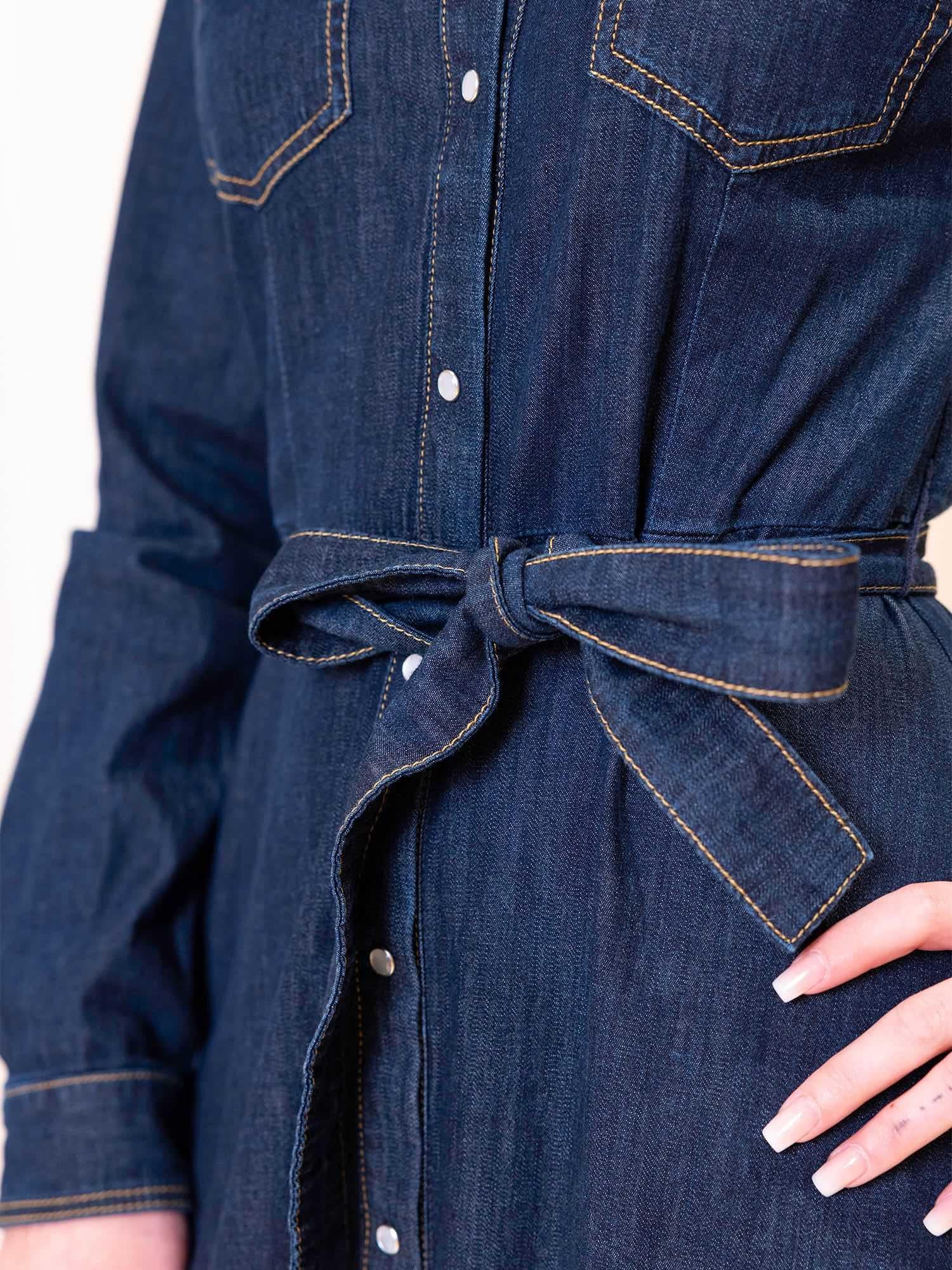 Chemisier in denim stretch con cintura e taschini