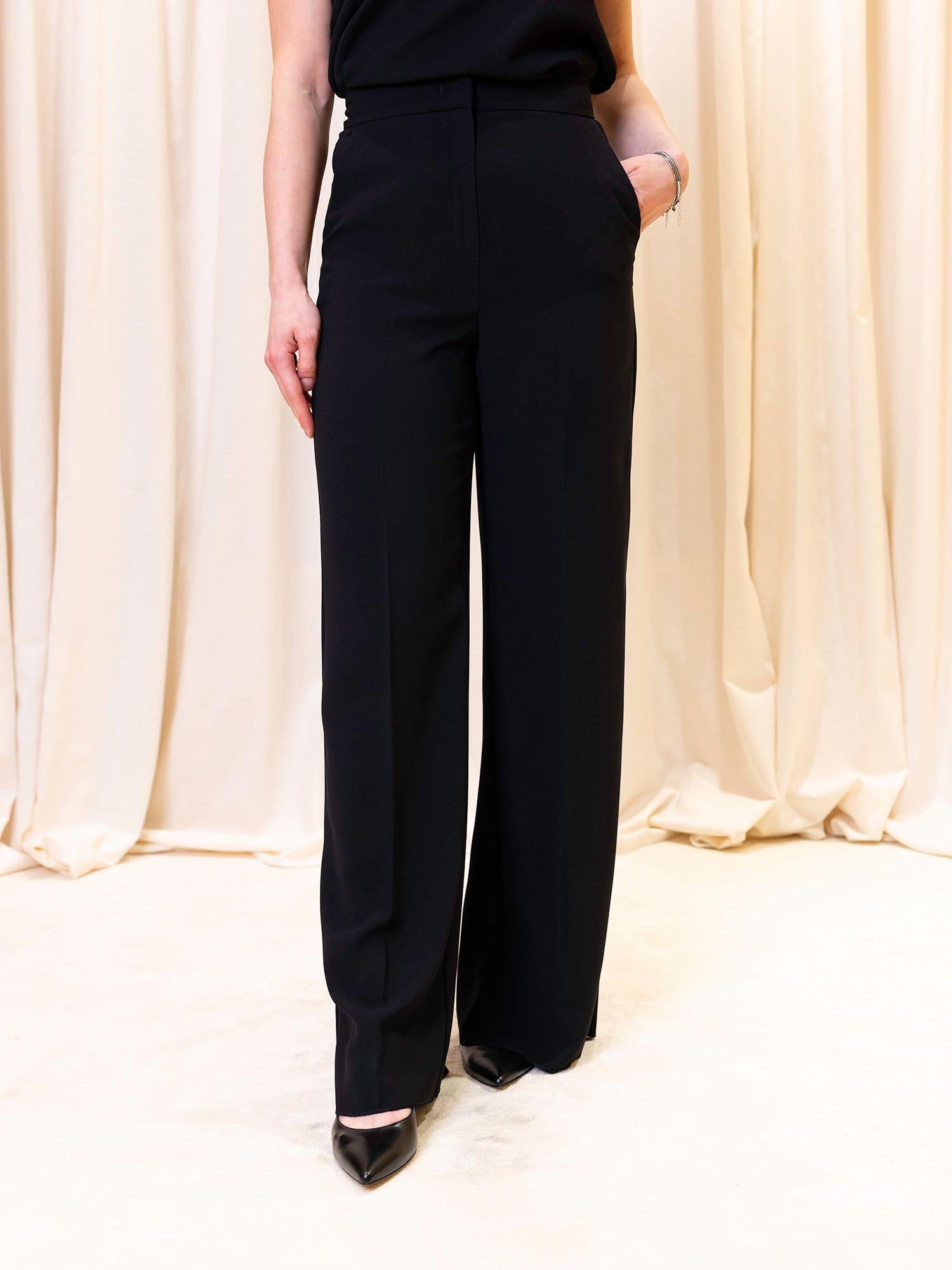 Pantalone in envers satin con piega stirata