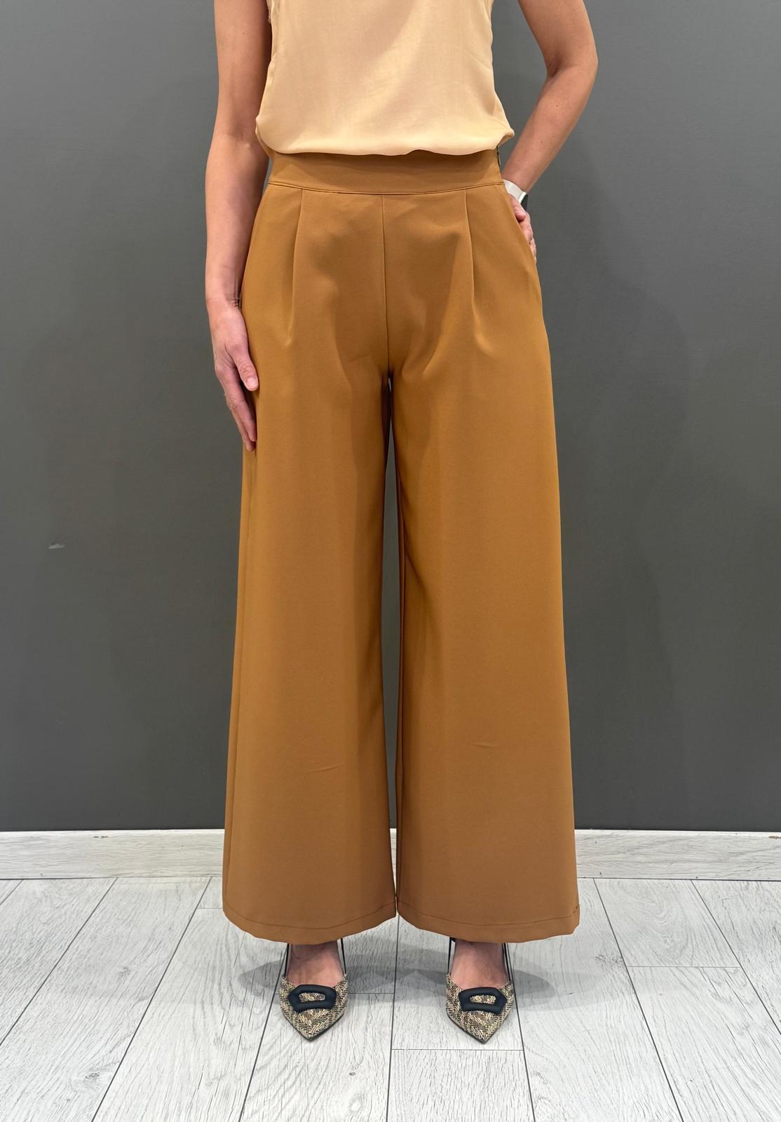 pantaloni wide