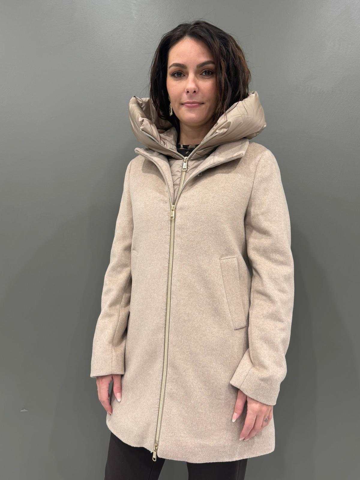 Cappotto con zip e pettorina imbottita 20352 BE CRISTINA GAVIOLI 