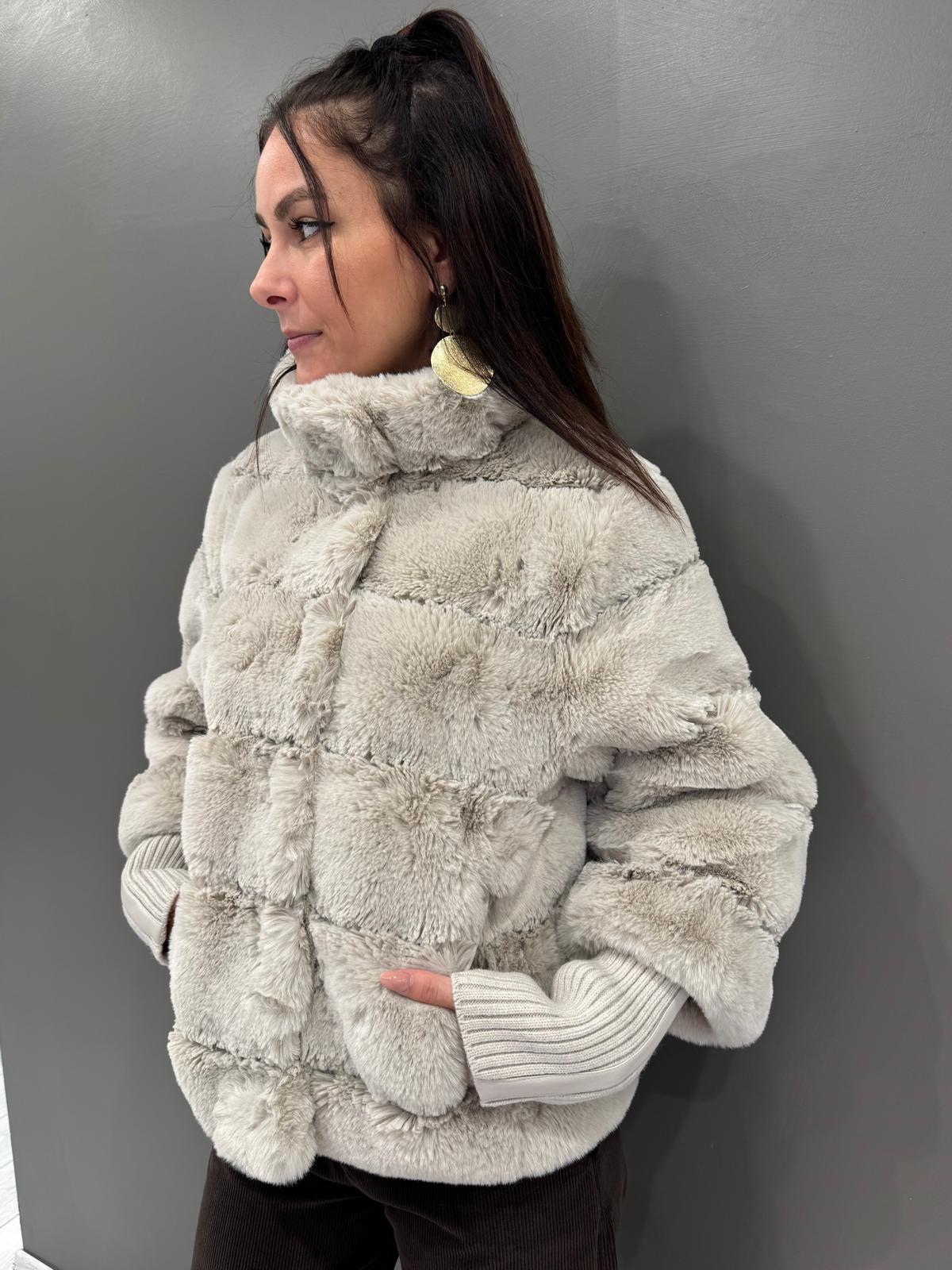 Giacca corta in pelliccia sintetica con manica in maglia staccabile FELINE BE REALI 