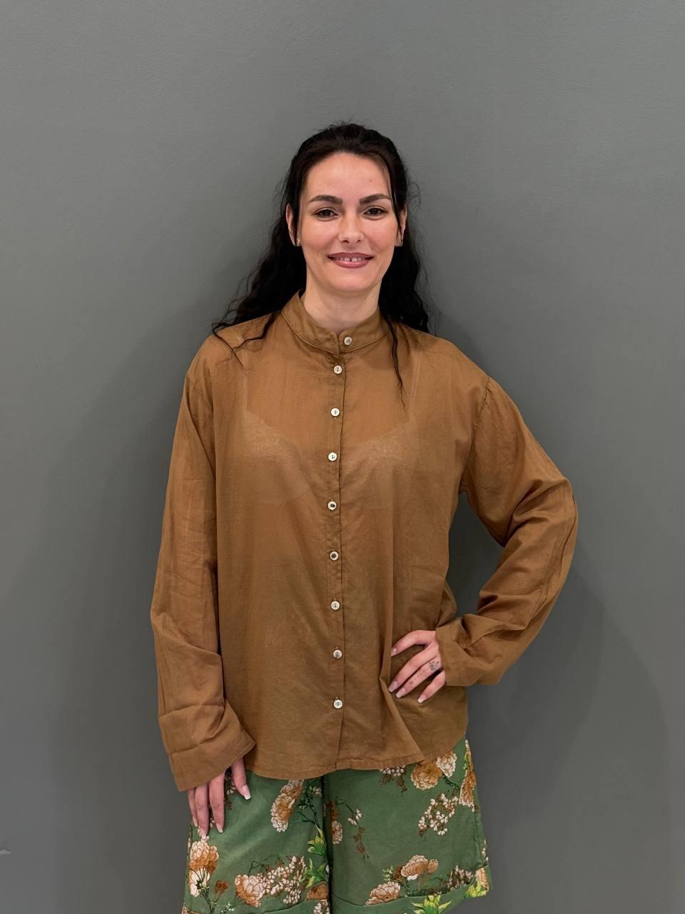 Camicia coreana unita
