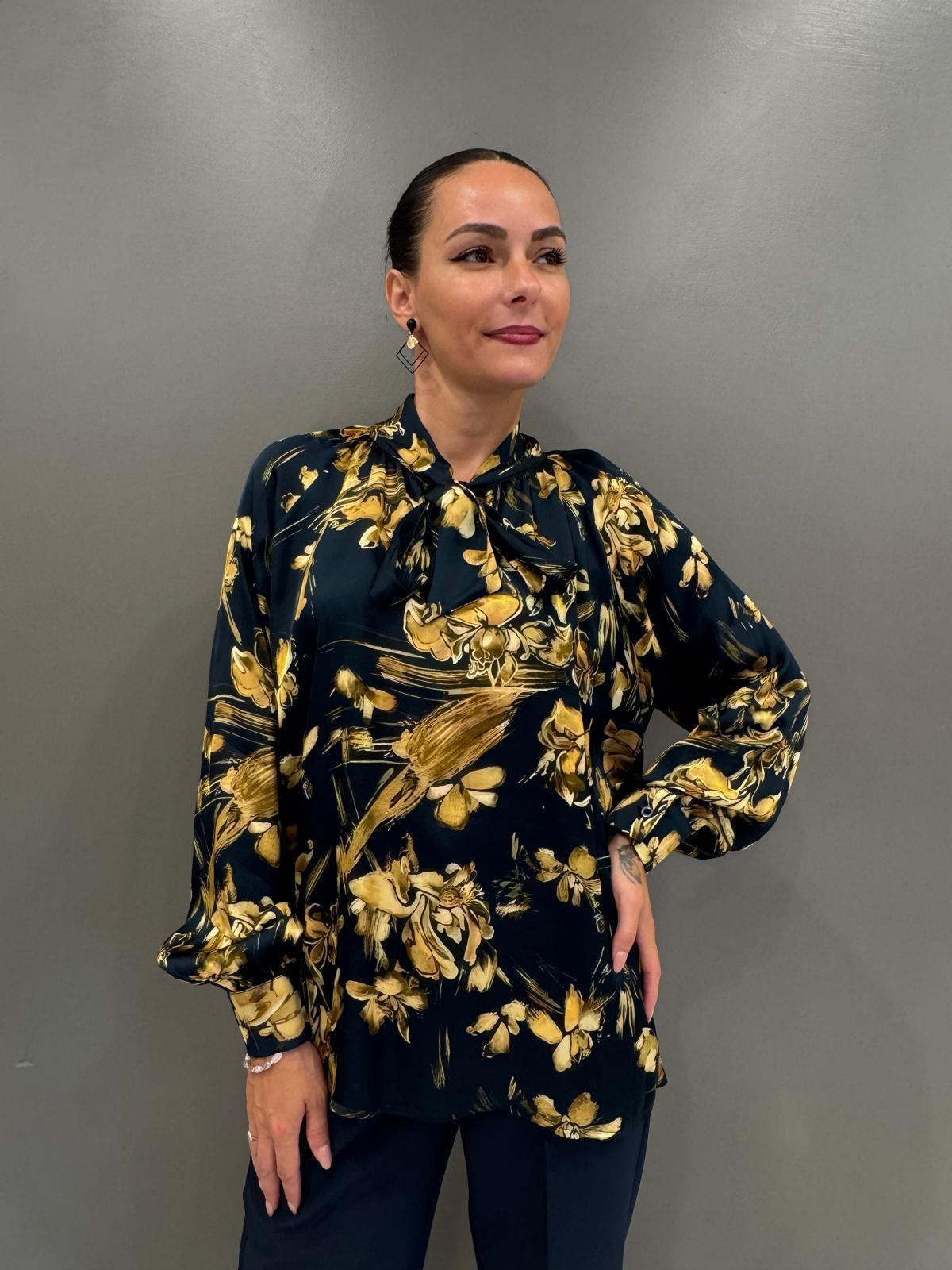 Camicia fantasia geometrica con fiocco 423209 BL CRISTINA GAVIOLI 