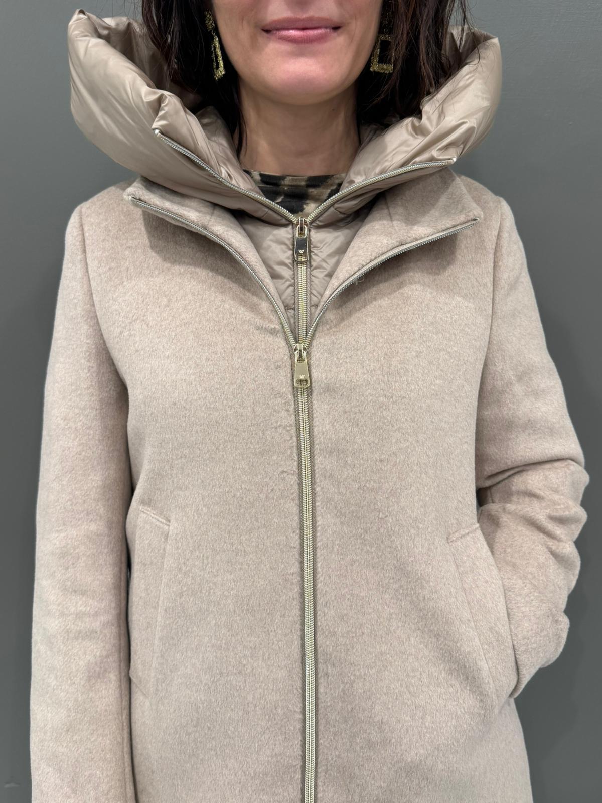 Cappotto con zip e pettorina imbottita 20352 BE CRISTINA GAVIOLI 
