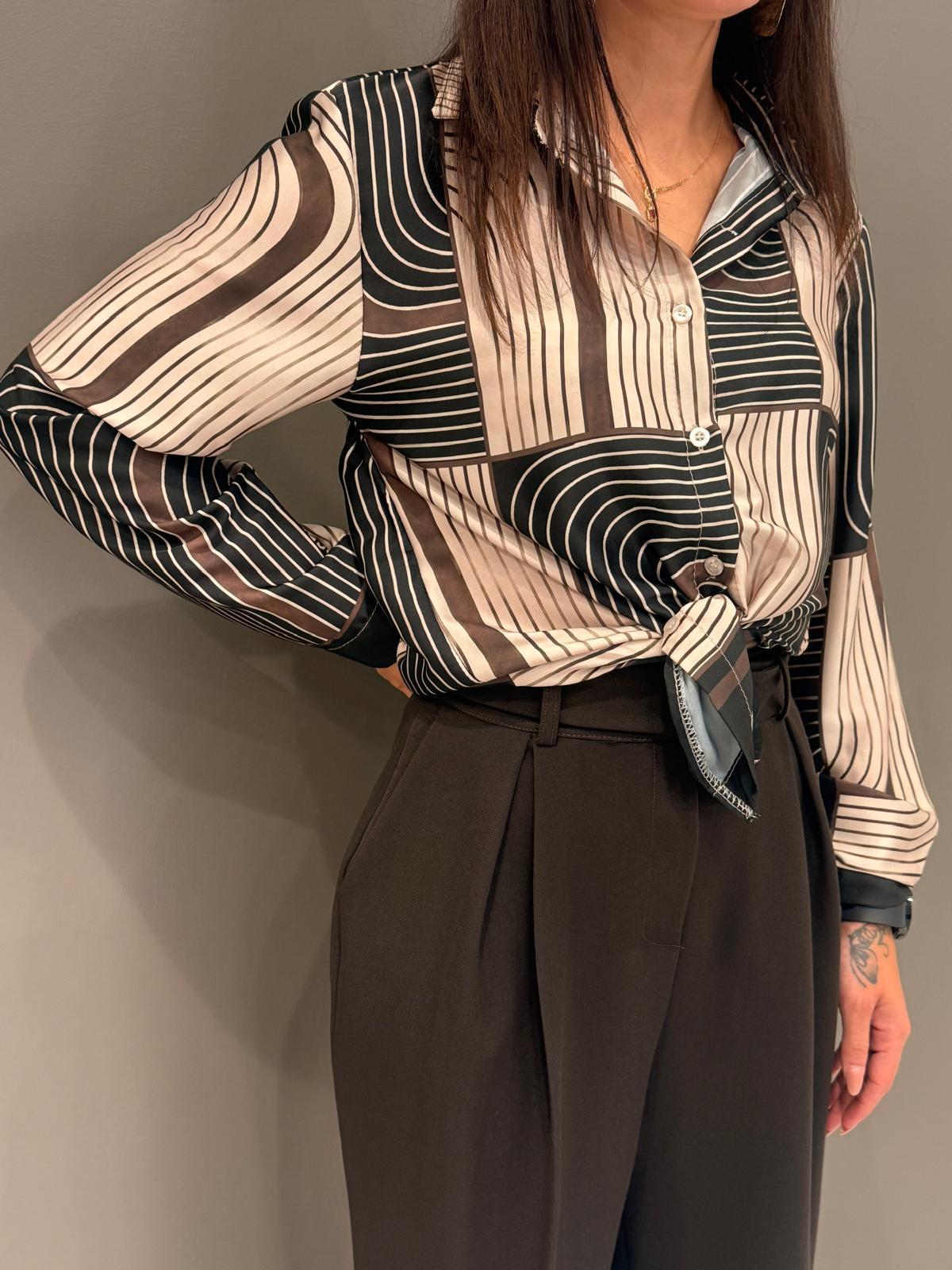 Camicia fantasia geometrica bianco  nero e beige 3957FR31 NEBU REBECCA 