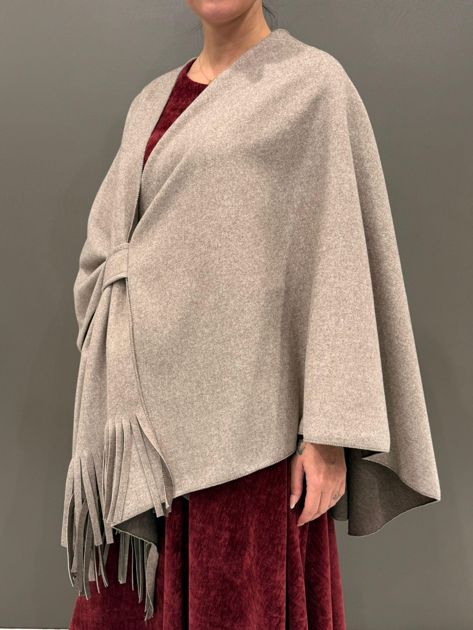 mantella  con frange L5519 BE REBECCA 