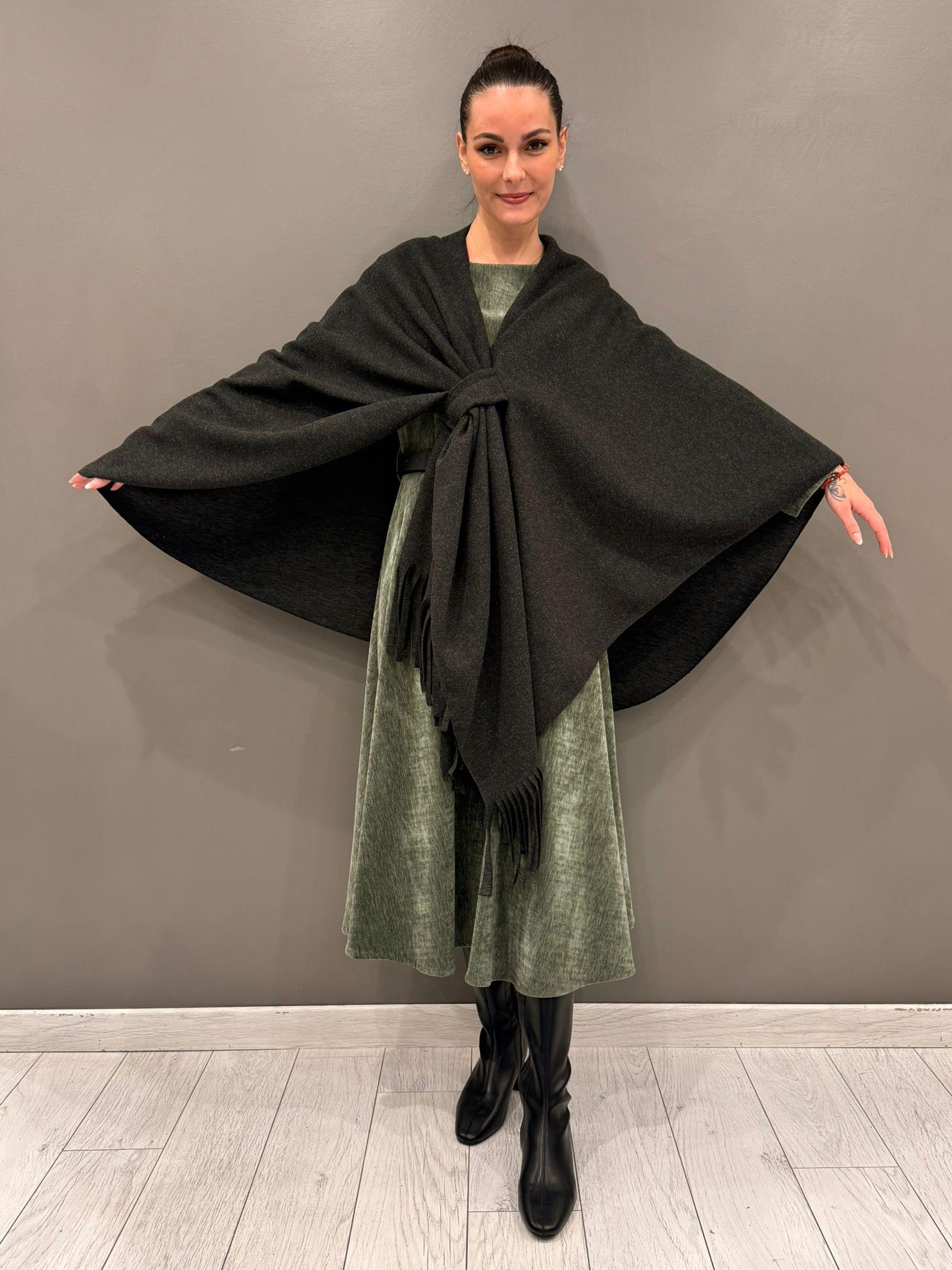 mantella  con frange L5519 GR REBECCA 