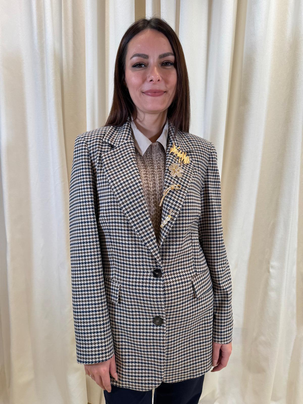 Giacca check con spille 26B676 U TENSIONE IN 